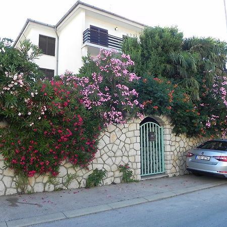 Apartments Katalenic Selce Buitenkant foto
