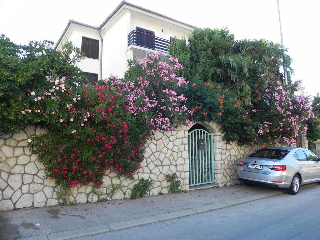 Apartments Katalenic Selce Buitenkant foto