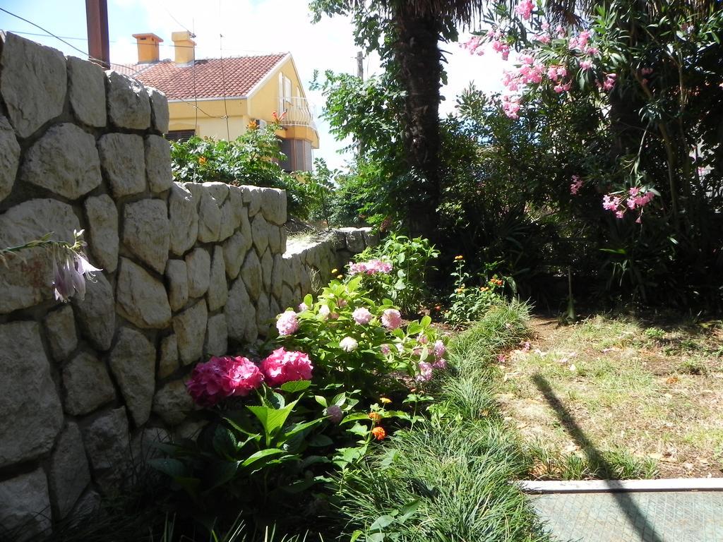 Apartments Katalenic Selce Buitenkant foto