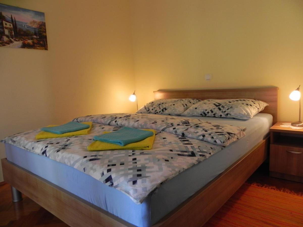 Apartments Katalenic Selce Buitenkant foto