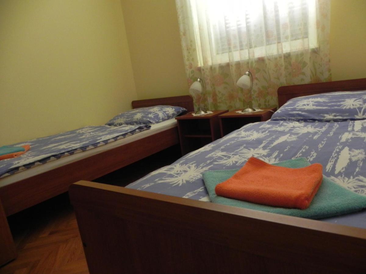 Apartments Katalenic Selce Buitenkant foto